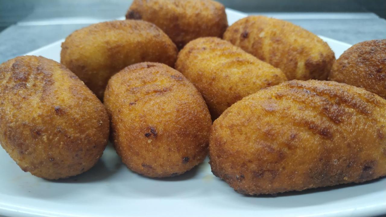 פרואזה Hotel Torrepalacio מראה חיצוני תמונה