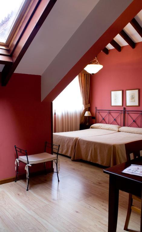 פרואזה Hotel Torrepalacio מראה חיצוני תמונה