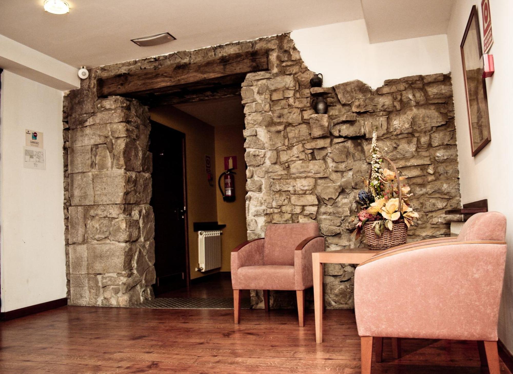 פרואזה Hotel Torrepalacio מראה חיצוני תמונה