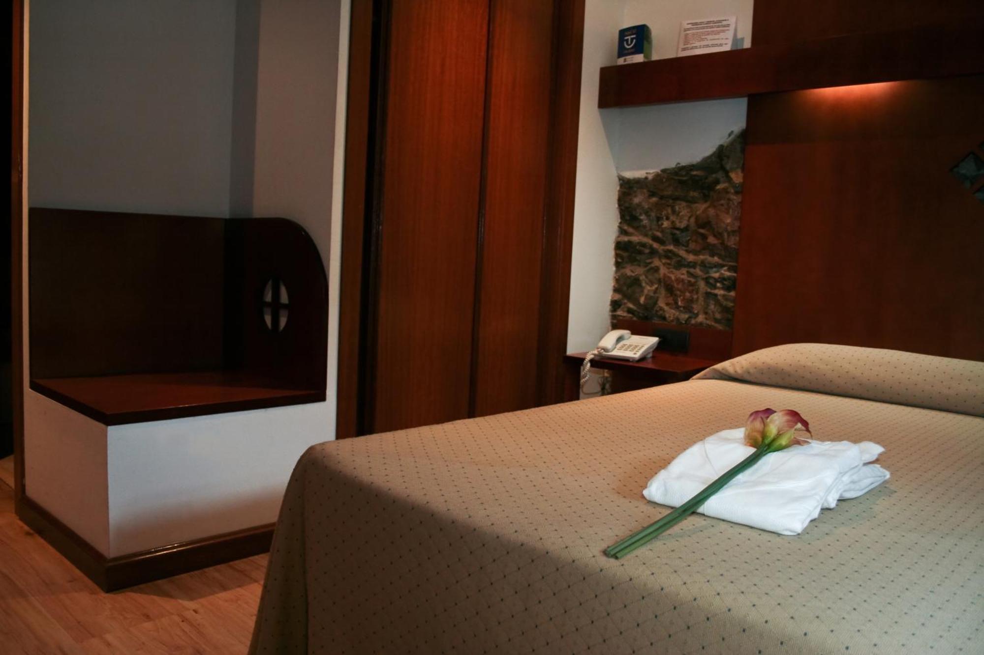 פרואזה Hotel Torrepalacio חדר תמונה